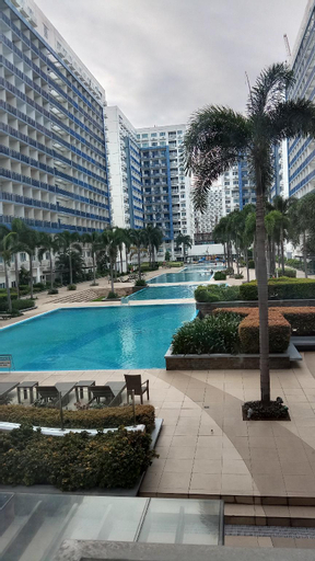 MJ's staycation , Parañaque