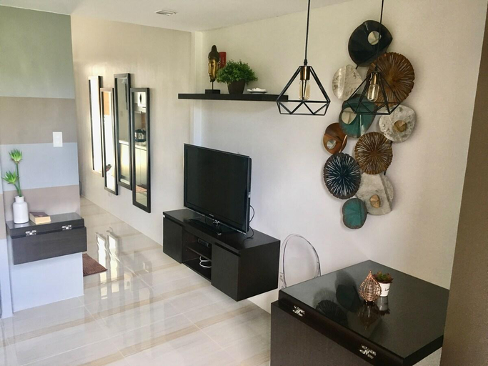 Others 2, Pico De Loro Luxurious and Modern 1-BR loft condo, Nasugbu