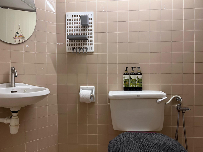 Bathroom 4, EE's Summer House | Homestay 3 min walk to beach , Pulau Penang