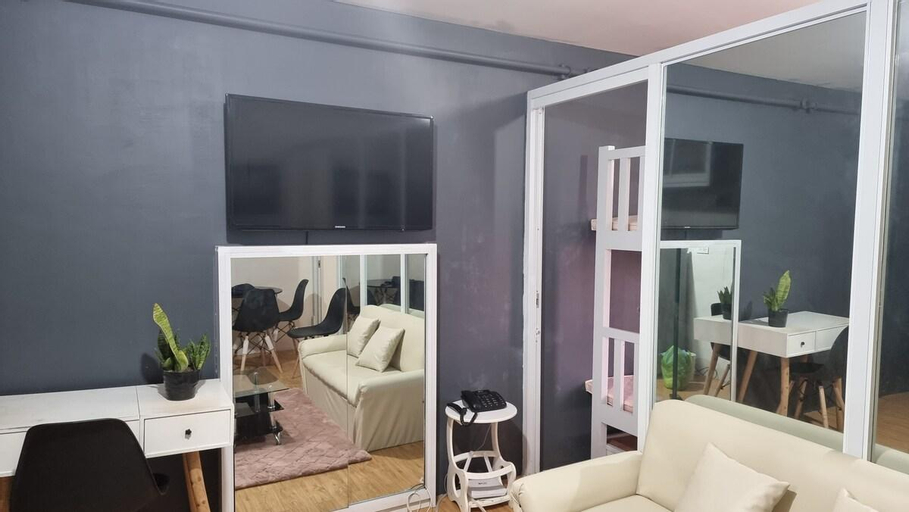 Others 5, Affordable 2BR Condo - Unli Netflix, Wifi & Pool, Davao City