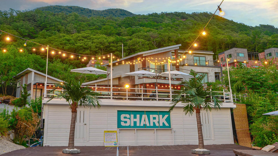 Others 2, Shark Village, Gapyeong