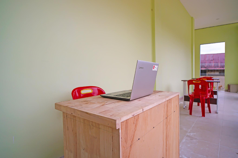 Public Area 2, OYO 91778 Pudan Residence, Toba