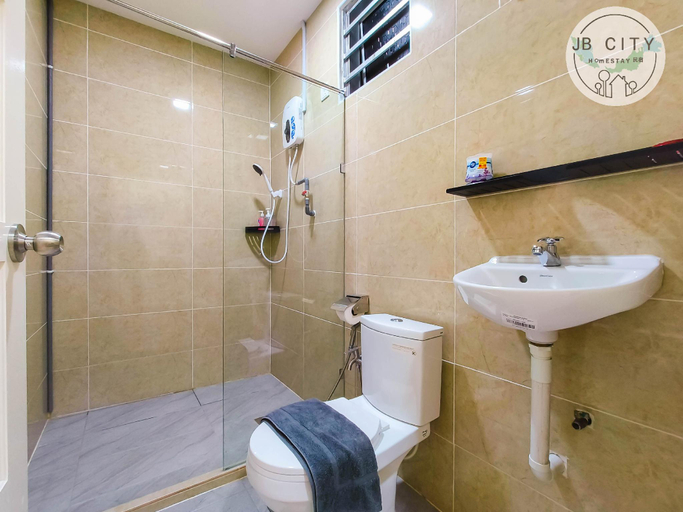 Bathroom 4, Kawane Natassha Villa by RR JBcity, Johor Bahru
