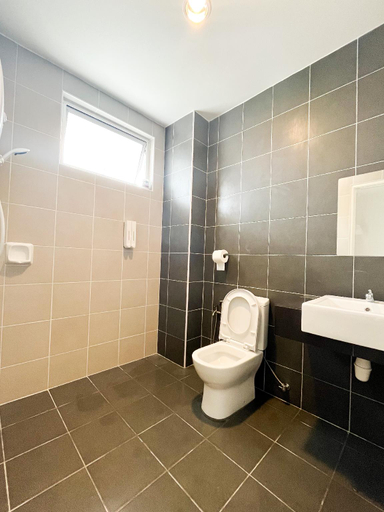 Bathroom 3, Comfy Cafe 43- Holiday Home (Night market), Cameron Highlands