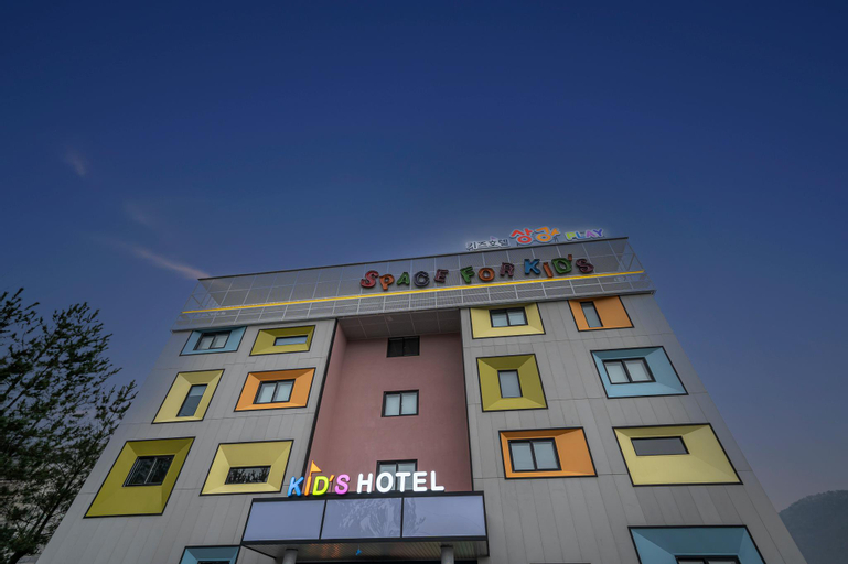 Kids Hotel Imagination Play, Ulju