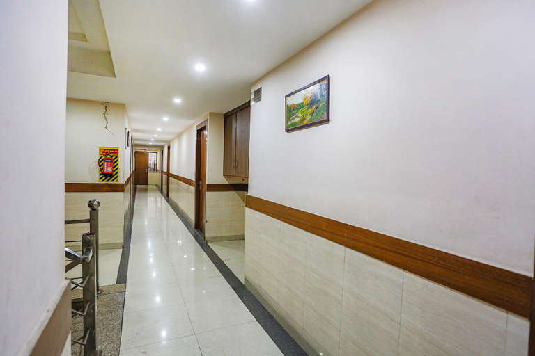 Public Area 3, Fabhotel Frolic, Hardwar