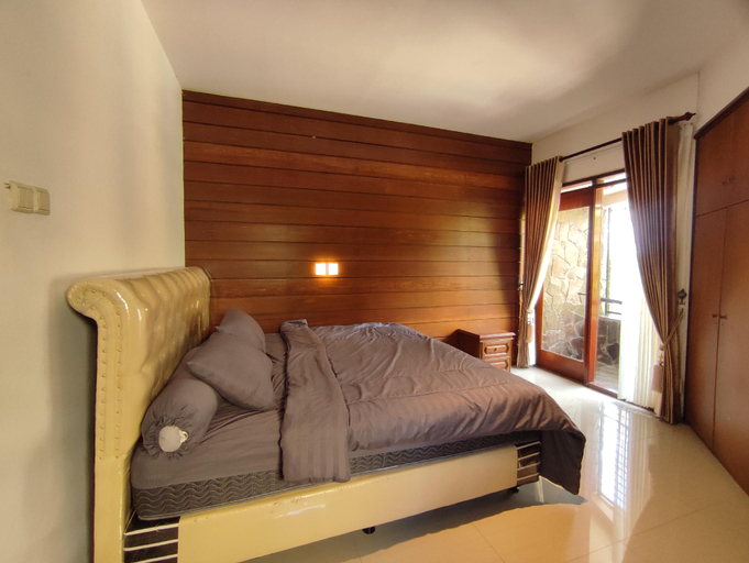 Bedroom 3, Villa Batu DeJaview, Malang