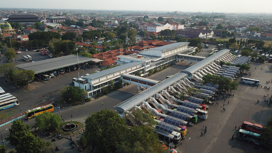 Exterior & Views 3, OYO 91726 Alif Ab11 Syariah, Surabaya
