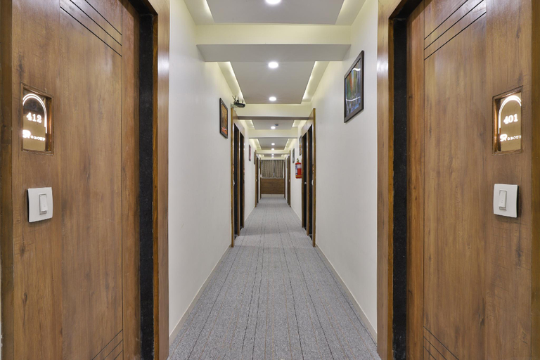 Others 5, Hotel Red Rose, Ahmadabad