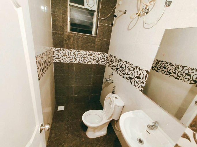 Bathroom 3, Villa Siolim with Private Pool 10min to Beaches, North Goa