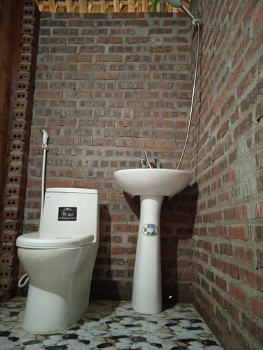 Bathroom, Lanla, Chiêm Hoá