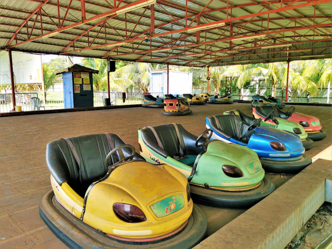Others 4, FREE 4 WATER THEMEPARK Tickets & WiFi Stay Melaka, Malacca City