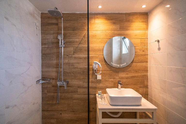 Bathroom, Lambi Resort, South Aegean