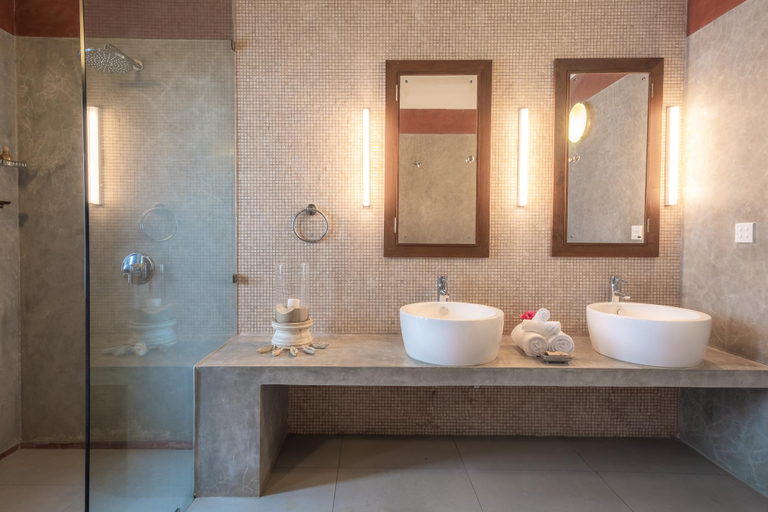Bathroom, Beachfront Villa In Ahangama, Habaraduwa