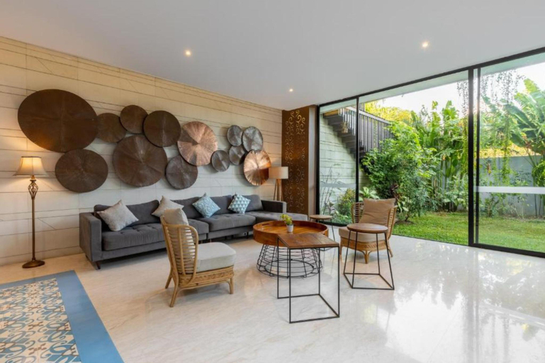 Luxury 4 BR Private Pool Villa #Z7, Badung