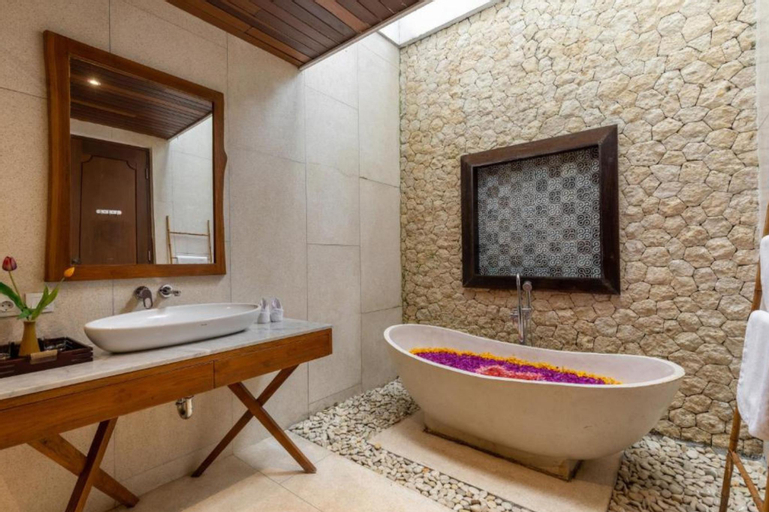 Luxury 4 BR Private Pool Villa #Z7, Badung