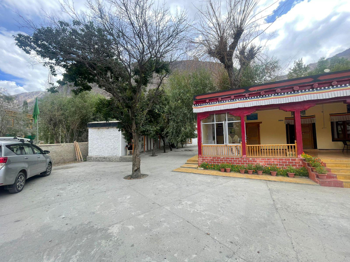 Others 4, Chamba resort, Leh