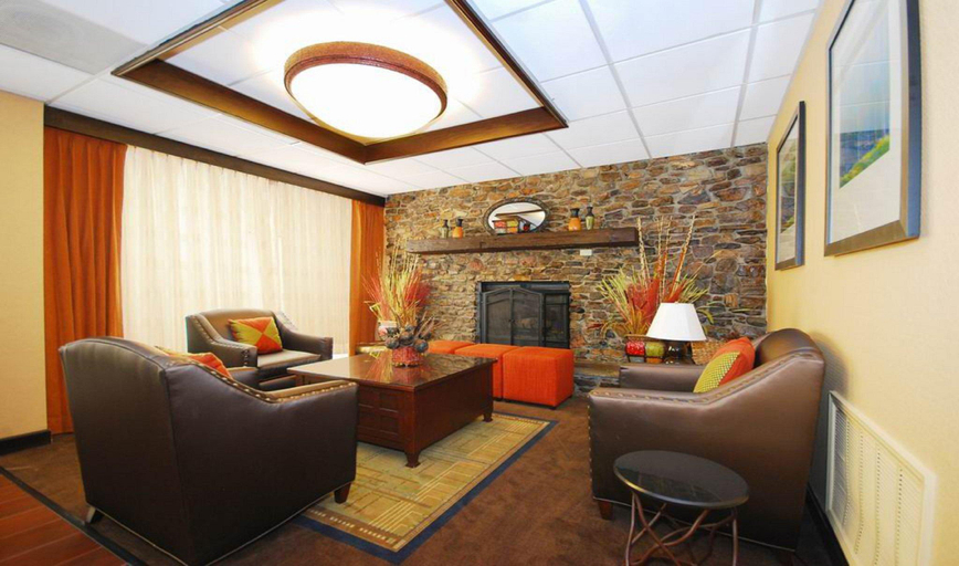 Public Area 2, Holiday Inn Express FORSYTH by IHG, Monroe