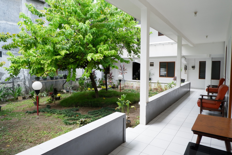 Exterior & Views 9
