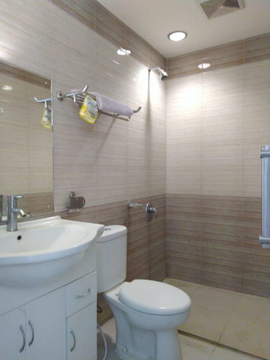 Bathroom 5, Karisma Hotel Situbondo, Situbondo