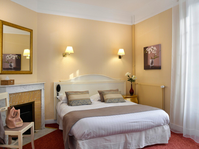 Bedroom 3, Logis Hotel le Parc Sologne, Loir-et-Cher