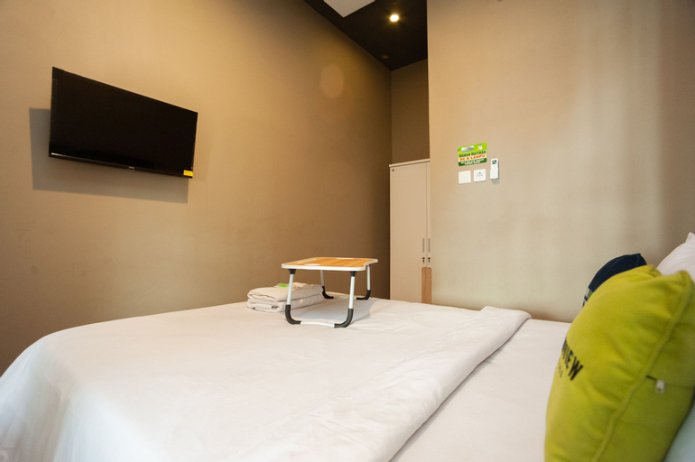 Urbanview Hotel Bong Gajah Lampung - Tap to explore photos