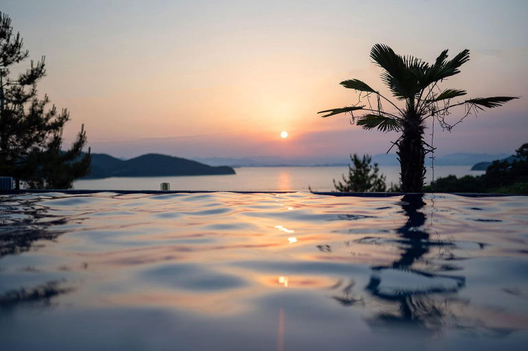 Others 5, The Seolem Onsuswimmingpool Pension, Yeosu