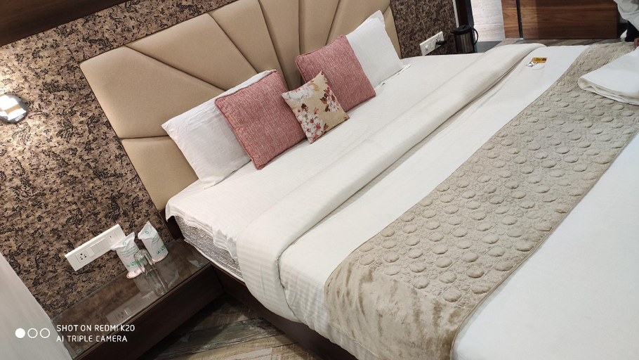 Bedroom 4, Hotel North View, Nagpur