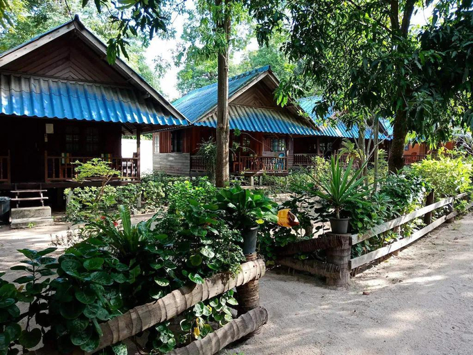 Others 4, SB Fan Bungalow : 3 Pax (A4), Ko Phangan