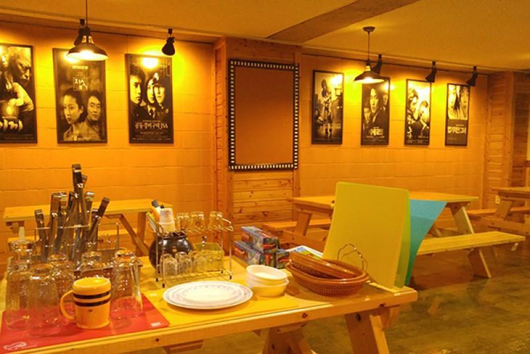 Food & Drinks, Paju One Frame Pension, Paju