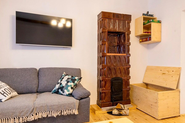 Others 5, Cabana Bucuria Munților, Horea