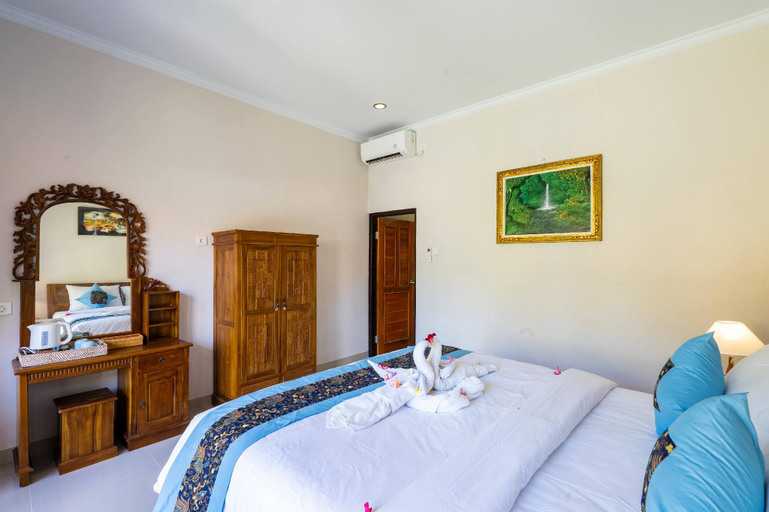 Surya Maha Bungallo 8 Deluxe Rooms Pool View #20, Klungkung