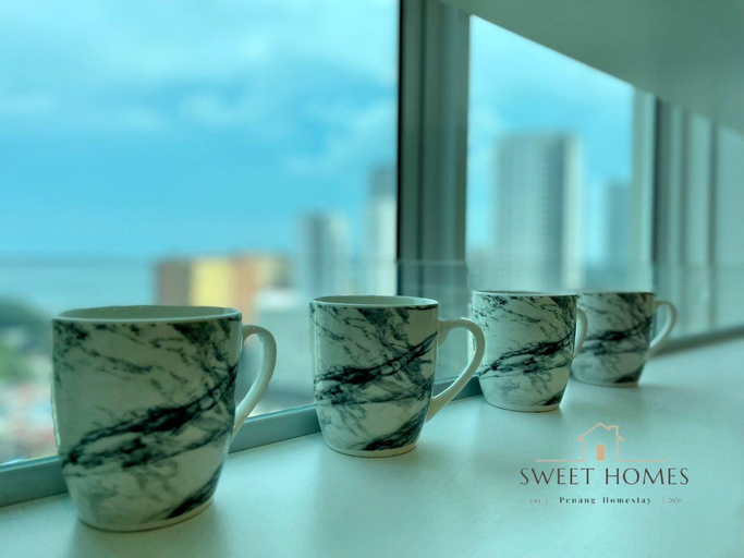 Food & Drinks, Pool View Stylish Suite 1-4pax at Jelutong Penang , Penang Island