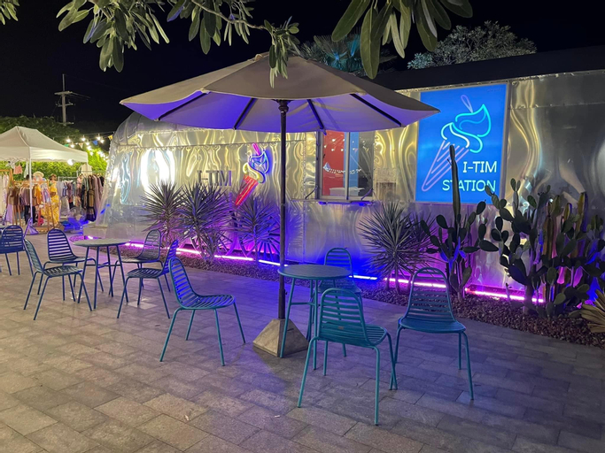 Food & Drinks 5, Bann Thew Talay BLU by Nutta (Sea View House Blue), Cha-Am