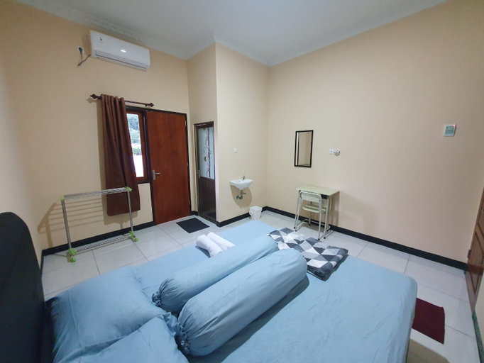 Bedroom 4, KENTH Food & Guesthouse, Kepulauan Sangihe