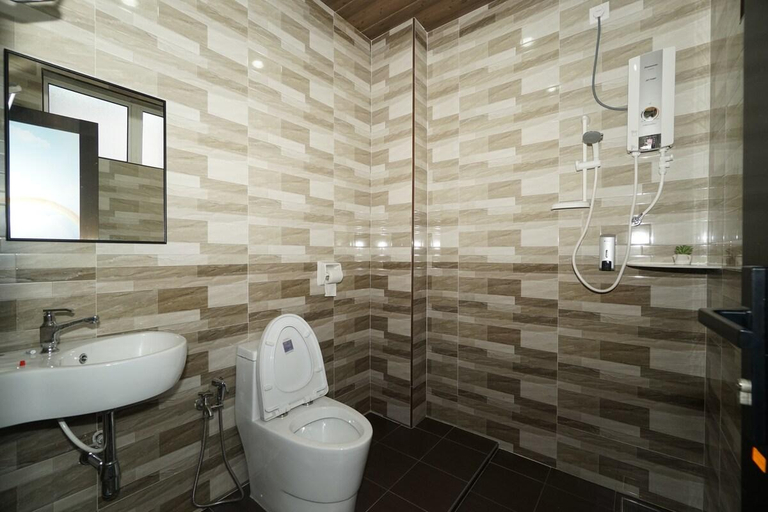 Bathroom, Cozy Homestay @ Ringlet Cameron Highlands[2BR], Cameron Highlands