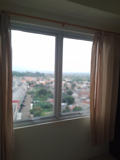 Exterior & Views 7