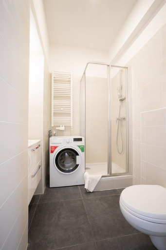 Bathroom 3, Sunny apartment in Leopoldstad terrace with grill, Wien