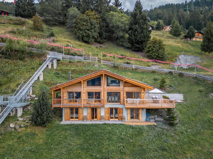 Others 5, Chalet Micheline, Martigny