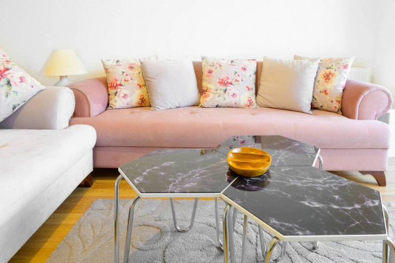 Cozy Flat near the Istanbul Airport in Bahcesehir, Basaksehir