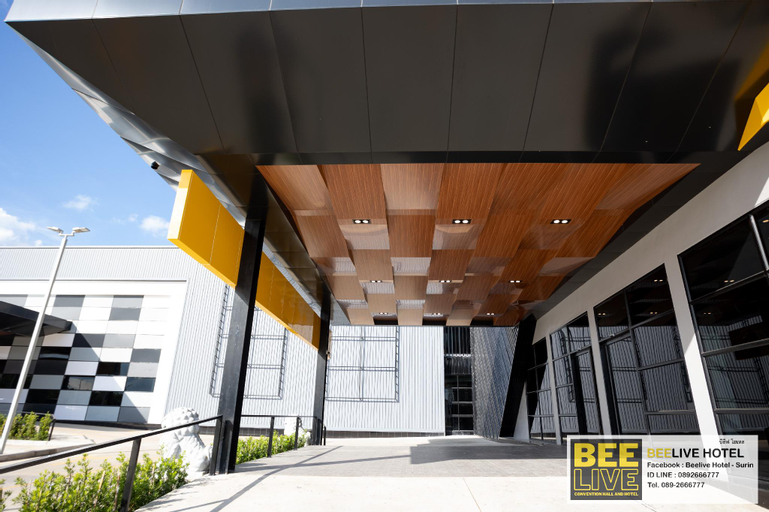 Exterior & Views 6
