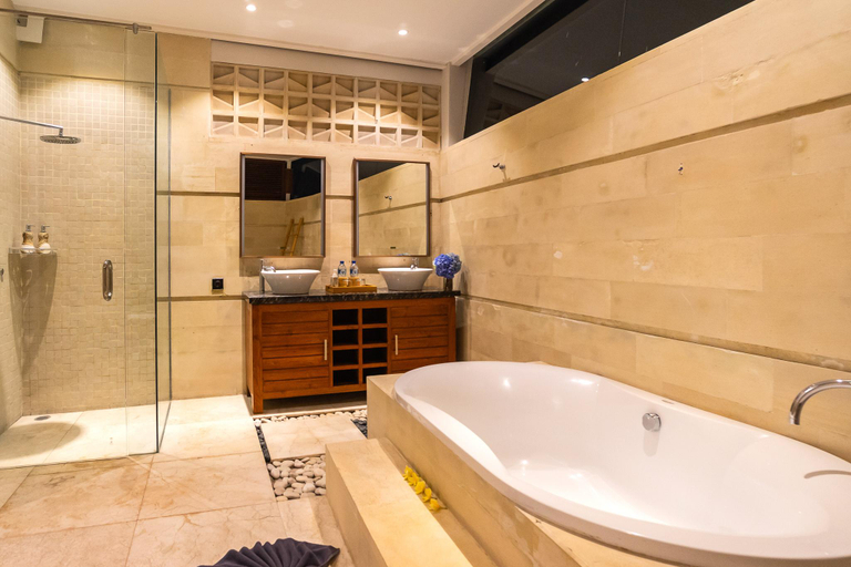 Bathroom 2, Villa Lacella, Badung