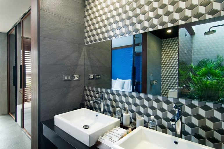 Bathroom 4, Villa Jumis 8BR - Minggu Villas Seminyak , Badung