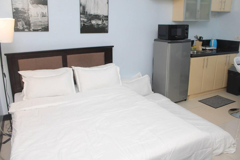 Bedroom 2, A2J Executive Studio Suite Near Venice Mall BGC, Taguig