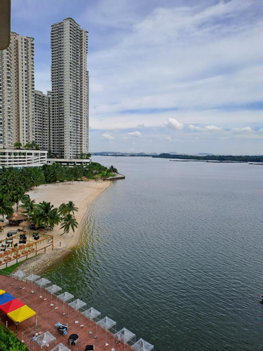 Royal Strand Danga Bay 2 Bedroom Homestay, Johor Bahru