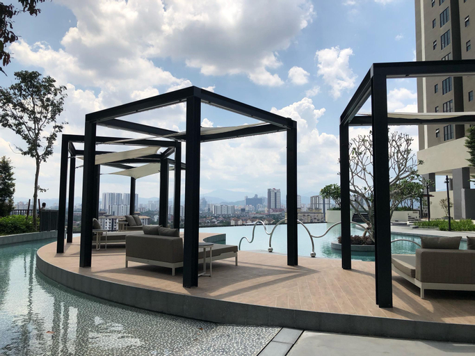 New Lakeside condo with 20++ facilities, Ampang