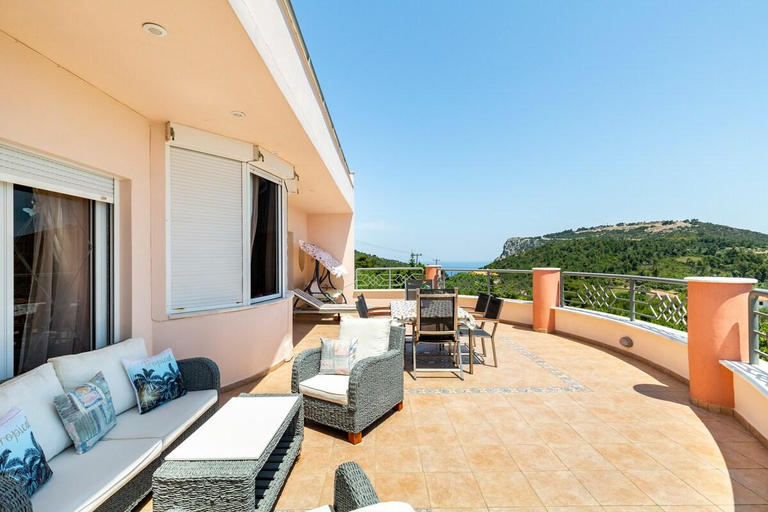 Others 4, Villa Serenity, Central Greece