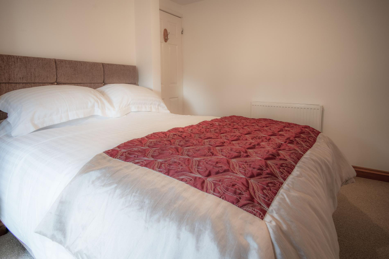 Bedroom 2, Church Terrace - 3 Bedroom Cottage - Saundersfoot, Pembrokeshire