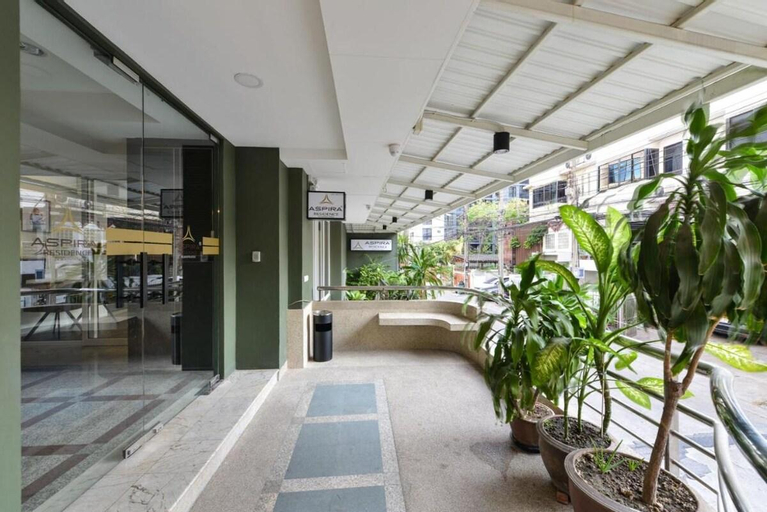 Nice 2 bedrooms, 90sqm - central area, Khlong Toey
