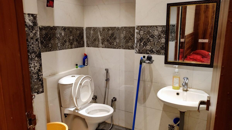 Bathroom 1, City Shelter - Studio with all basic amenities, Sahibzada Ajit Singh Nagar